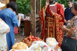 Buftea – Parohia Săbăreni. Sfântul Ilie a oprit ploaia şi a adus bogăţie spirituală