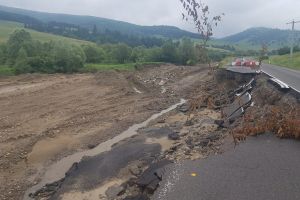 Lucrări pe DN11B, între Târgu Secuiesc şi Cozmeni