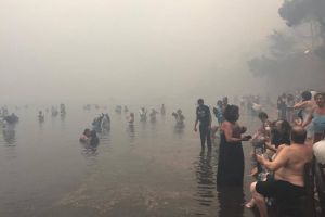 Iadul din Grecia: Mărturii cutremurătoare ale supravieţuitorilor incendiilor devastatoare (FOTO/VIDEO)