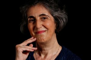 Anaid Tavitian, fostul secretar literar al Teatrului de Stat Constanta, hrisov de apreciere si binecuvantare arhiereasca din partea Bisericii Armene