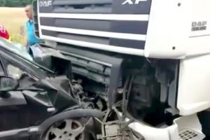 ACUM: Accident cu încarcerare la Morăreşti