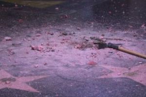 ISTERIA anti-Trump duce la ÎNCĂLCAREA LEGII. După ce au DOBORÂT statui ale înaintaşilor, se RĂZBOIESC cu steaua de la Hollywood