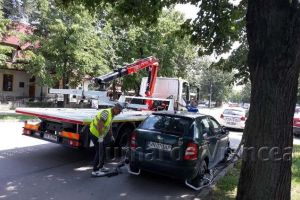 FOTO: Atenţie! Se ridică maşini!