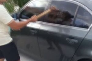 Scandal pe strada REVOLUȚIEI din Roman. Și bătut şi cu geamurile sparte! 