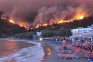 Românii din Grecia au lăsat actele şi banii pentru a se salva din calea incendiilor