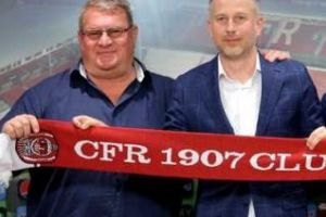 Noaptea cuţitelor lungi la CFR Cluj! Iuliu Mureşan scufundă barca lui Iordănescu