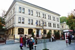 Scripcaru acuză: avem şcoli supraaglomerate din cauza părinţilor cu vize de flotant fictive