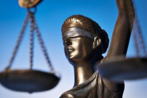 Schimbări importante în actul de justiţie: Intră în vigoare modificările Legii privind organizarea judiciară