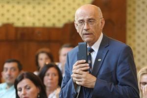 Vasile Boloş a solicitat o dezbatere formală asupra viitoarei strategii a judeţului