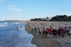 TRAGEDIE la malul mării. Țipeţele de DISPERARE nu au putut să-i SALVEZE VIAȚA!