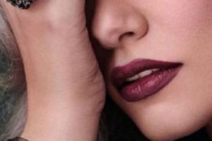 Versurile care au EMOȚIONAT România! Ce îi dedică o ÎNDRĂGITĂ cântăreaţă de la noi bebeluşului din burtică