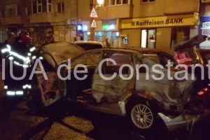 Dezastru intr-o parcare din Constanta. Un autoturism a luat foc alte doua au fost afectate. Politia ancheteaza incendiul suspect