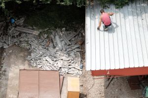 În atenţia Parchetului, Gărzii de Mediu şi a DSP: ATENTAT la SĂNĂTATEA POPULAŢIEI în cazul DEMOLĂRII GARAJELOR