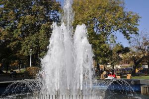 Fântânile arteziene din faţa Casei Armatei şi din parcul Tineretului intră în reparaţii capitale