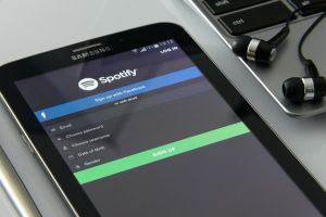 Spotify a ajuns la 83 milioane de abonati, la sfarsitul lunii iunie
