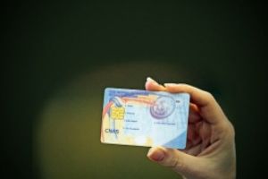 ALERTĂ la Casa de Asigurări de Sănătate - Val de reclamaţii privind folosirea de carduri fără ştirea pacienţilor