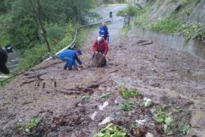 Monument UNESCO în pericol. Versantul unui munte s-a desprins din cauza torenţilor şi a distrus totul în cale