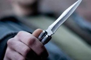 Bătaie în restaurantul Panini din Alba Iulia: Un tânăr, agresat de cinci persoane, a lovit cu briceagul în zona inimii, fiind cercetat pentru tentativă de omor