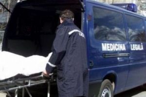 Un tânăr a fost găsit mort într-o maşină. Politistii au descoperit muguri de cannabis in autoturism