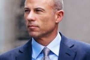 Avocatul Michael Avenatti face NOI DEZVĂLUIRI care zguduie Casa Albă: Are DOVEZI că mai MULTE femei au fost PLĂTITE pentru relaţiile INTIME cu Trump