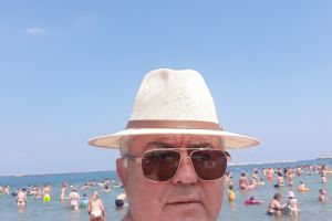 FOTO: Omul de afaceri Ion Fugaru a rămas la mare, după audierile de la Constanţa