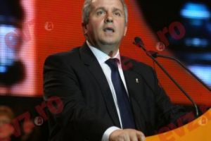Liberalii, sfătuiţi „să pună osul la muncă” dacă vor salariu de Bruxelles