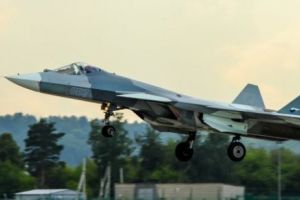 Mihai Fifor, Ministrul Apărării Naţionale, a declarat cu privire la interceptarea de ieri a bombardierului rusesc care survola deasupra Mării Negre, că ”astfel de lucruri apar frecvent”.
