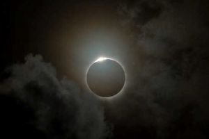 Cea mai lungă eclipsă de lună din acest secol se va produce în această noapte