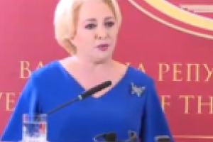 „Primul prim-ministru“ idiot loveşte din nou!