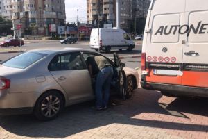 Accident rutier pe strada Cumpenei din Constanta. Doua masini implicate. O persoana a fost ranita
