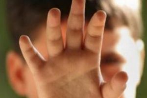 Incident la Cresa 3 din Baia Mare: Copil de trei ani bruscat de o ingrijitoare. Reactia SPAS