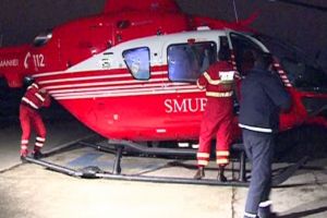 Între viaţă şi moarte. Fetiţă de 7 ani, transportată de urgenţă la Bucureşti