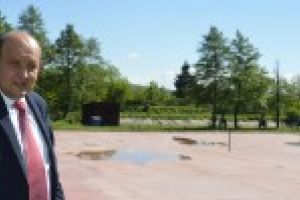 Loc de joacă nou pentru copiii oraşului Oţelu Roşu