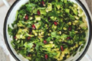 Salate răcoroase, delicioase, prietene cu silueta