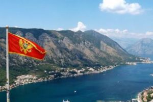 Cetăţenia statului Muntenegru, obţinută în schimbul unei investiţii minime de 250 de mii de euro 