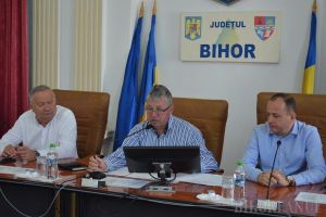 Acuzat de drenări financiare către ONG-urile UDMR, şeful CJ Bihor dă replica prin purtătorul de cuvânt: Bolojan vrea să abată atenţia de la neregulile Primăriei!