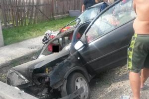 FOTO. Elicopter SMURD, solicitat la un accident rutier grav, cu cinci persoane rănite, în judeţul Mureş