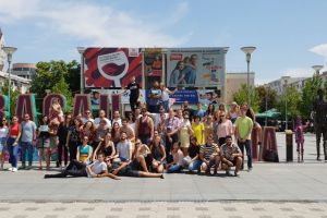 S-a dansat în Piaţa Tricolorului