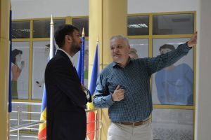 Sergiu Mărăcineanu, şef al Biroului Promovare, Departamentul Centenar, al Ministerului Culturii, in vizita la Biblioteca Judeţeană „Antim Ivireanul” Vâlcea