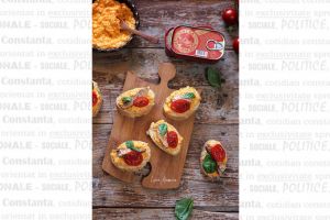 lauraadamache.ro: Bruschette cu macrou in sos tomat 