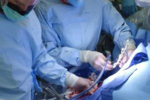 BREAKTHROUGH MEDICAL. Medicii din Timişoara au efectuat o PROCEDURĂ ENDOVASCULARĂ în PREMIERĂ NAȚIONALĂ