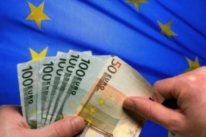 România a absorbit aproximativ 5,8 miliarde de euro din fonduri europene şi se clasează pe locul 18 în UE