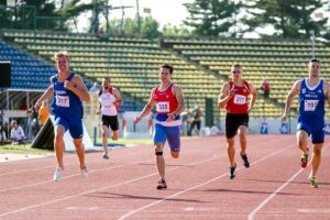 Atletism: Iulian Staicu (CS Țara Bârsei) şi Andreea Necşoiu (CSM Braşov), campioni ai României