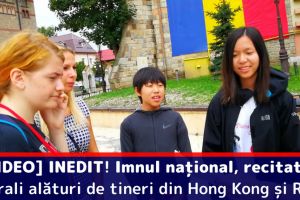 [VIDEO] Piatra-Neamţ: INEDIT! Imnul naţional, recitat de liberali alături de tineri din Hong Kong şi Rusia