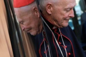 Biserica Romano-Catolică zguduită din temelii: Cardinalul Theodore McCarrick demisionează din cauza scandalului privind abuzurile asupra minorilor şi tinerilor seminarişti