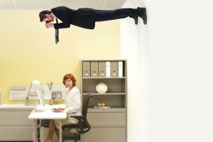 Supravegherea video la locul de muncă. Vezi condiţiile în care angajatorii îşi vor putea monitoriza video angajaţii, începând din 31 iulie.