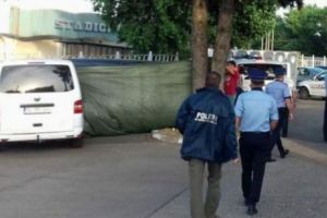 MISTERUL morţii unui bărbat găsit sub o maşină parcată. Ce au descoperit anchetatorii