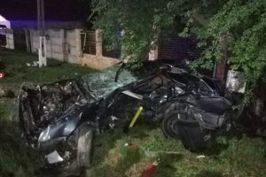 Accident cu doi morţi, după o depăşire pe linie continuă