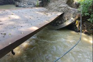 O fată de 12 ani din Ladesti şi-a pierdut viaţa duminică, după ce a fost luata de viitură