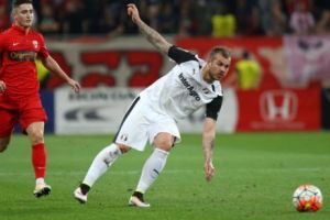 Alibec a sărbătorit întoarcerea la Astra cu dansuri şi ţigări